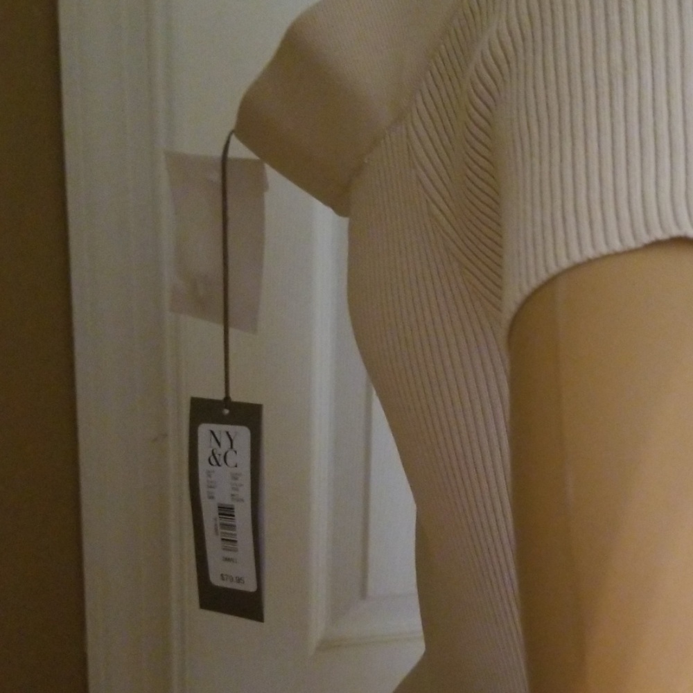 Dress - Picture 3 of 5